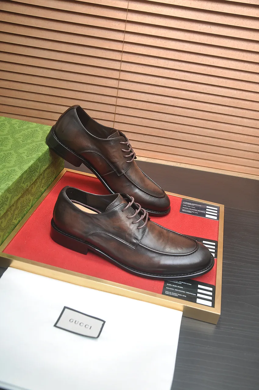 Men's shoes 💰580💶 Brand: GUCCI (Gucci) Standard code: Men's code 38/44 (45 can be customized) Grade: Same as the official website Original quality Material: Original cowhide Water-dyed cowhide lining Original rubber outsole Style category: Men's fashionable casual leather shoes Distinguished big-name luxury elements Top luxury Color: Actual picture